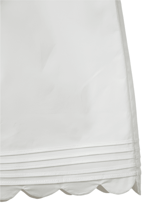 Cyprus Shorts / White Womens The Garment 