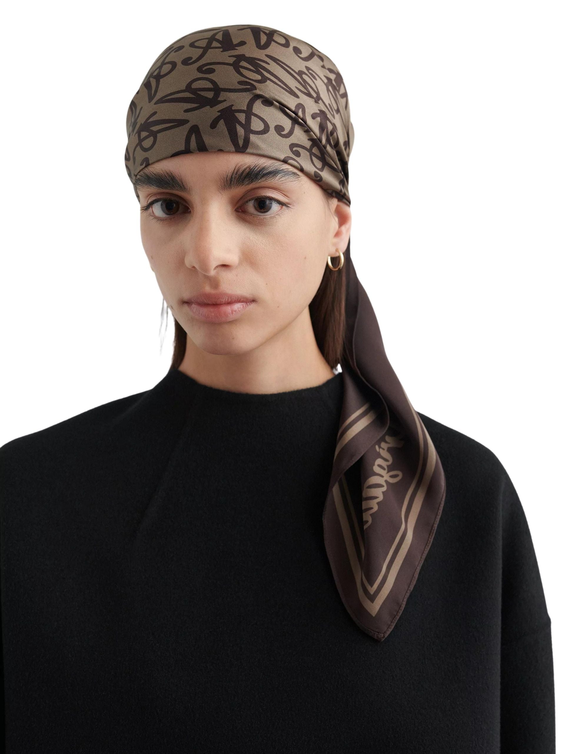 Audrey Silk Scarf / Brown Womens Axel Arigato 